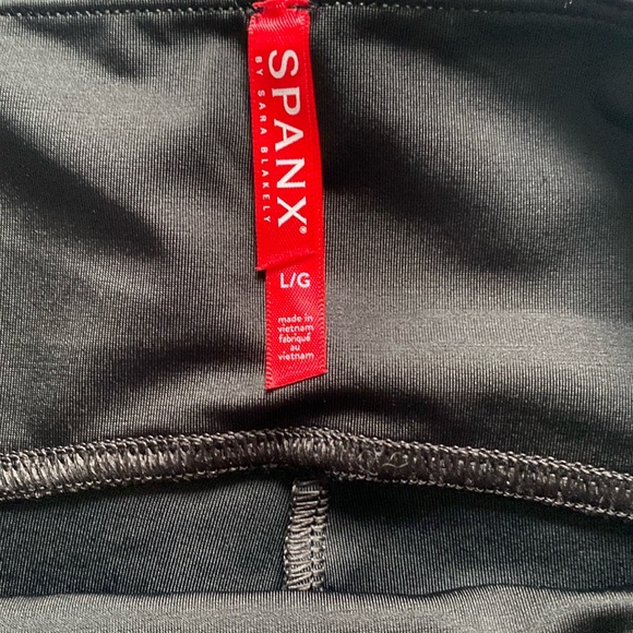 Spanx Faux Leather Leggings Black Size Large - Picture 5 of 9